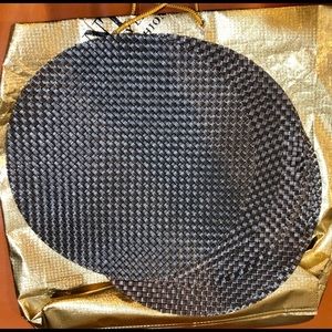 Sleek Silver color Vinyl dining place mats (6)